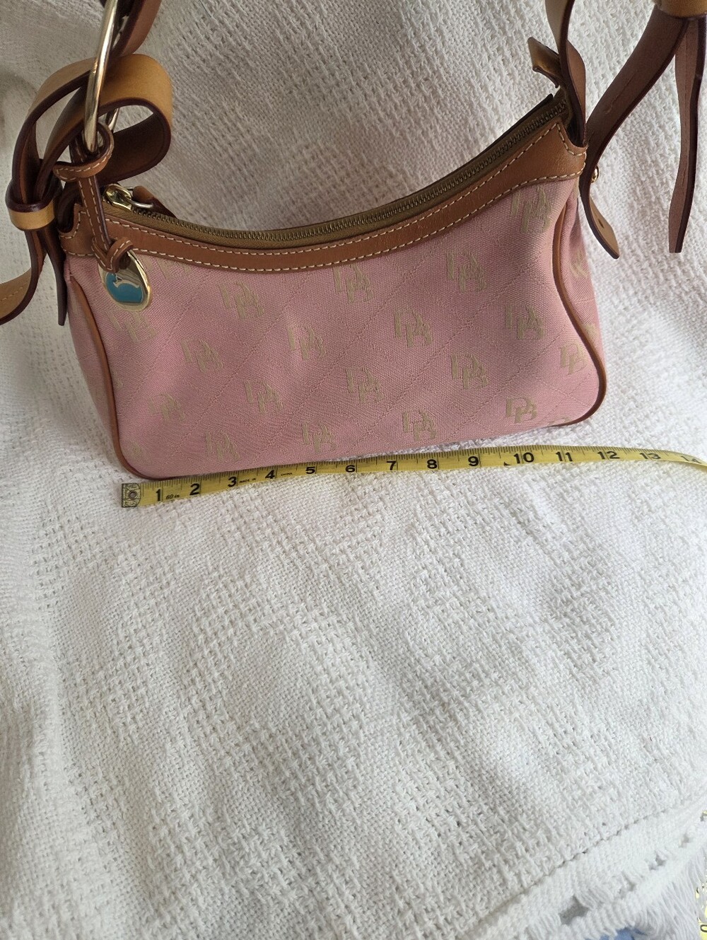 Dooney & Bourke Light pink signature Canvas shoulder bag - Picture 3 of 15